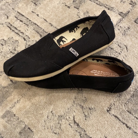 Toms women’s black slip on. - Picture 6 of 6